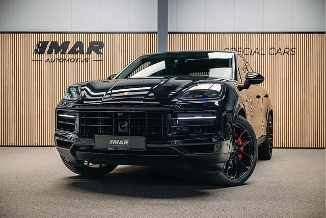 Zwart Gebruikt 2024 Porsche Cayenne Turbo GT Sport SUV | € 129.950 - Afbeelding 1/4
