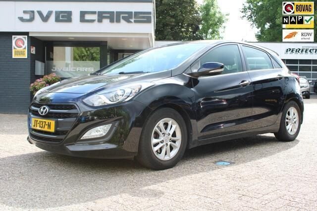 Zwart Gebruikt 2016 Hyundai i30 Comfort Hatchback | € 12.900 (Eerlijke prijs) - Afbeelding 1/4