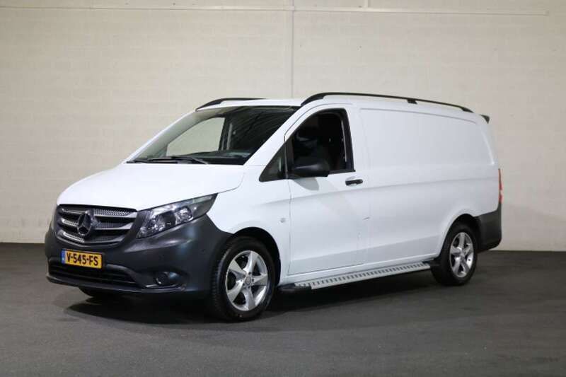 Wit Gebruikt 2017 Mercedes Vito MPV | € 14.950 (Eerlijke prijs) - Afbeelding 1/4