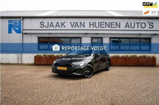 Zwart Gebruikt 2020 Audi A3 Sportback Competition Hatchback | € 33.950 (Duur) - Afbeelding 1/4