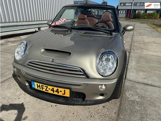 Bruin (metallic) Occasion 2007 Mini Cooper S Cabriolet Cabriolet | € 6.750 (Eerlijke prijs) - Afbeelding 1/4