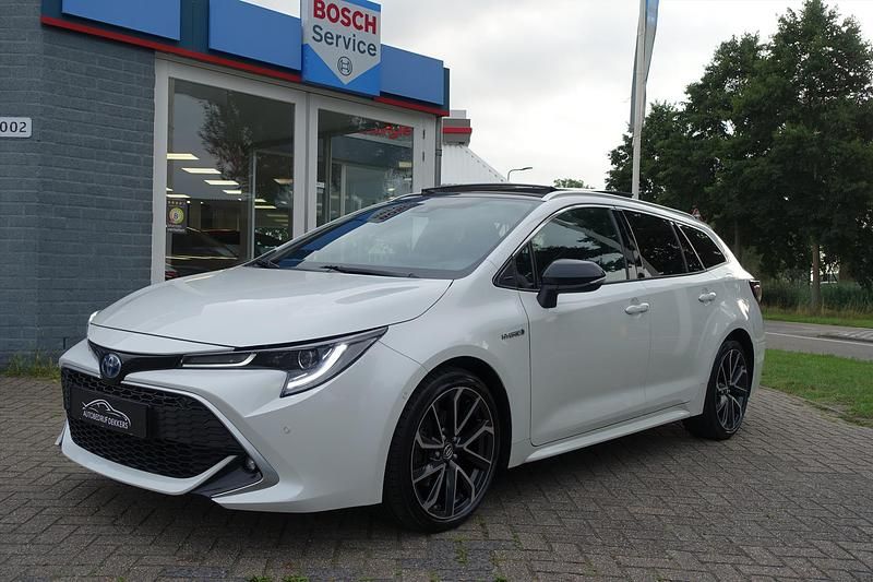 Wit Gebruikt 2019 Toyota Corolla Sport Hatchback | € 24.095 (Eerlijke prijs) - Afbeelding 1/4