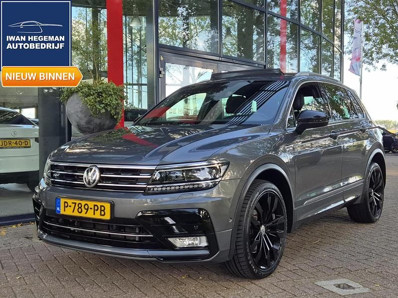 Grijs Gebruikt 2017 VW Tiguan Highline SUV | € 27.890 (Eerlijke prijs) - Afbeelding 1/3