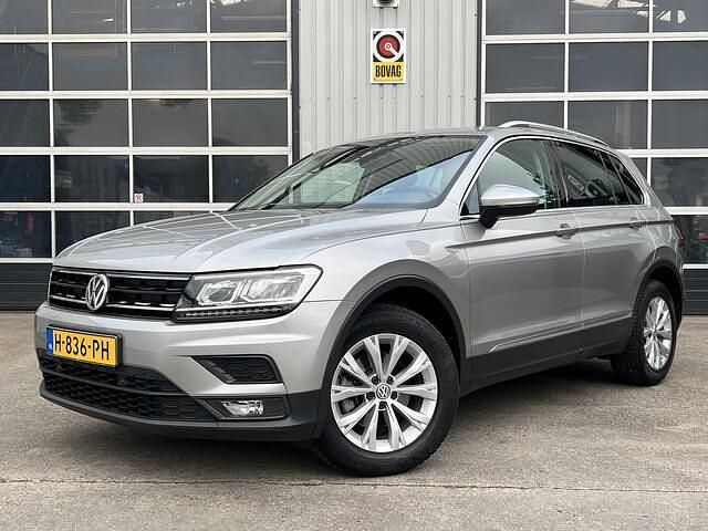 Grijs Gebruikt 2020 VW Tiguan Comfortline SUV | € 23.490 (Eerlijke prijs) - Afbeelding 1/4