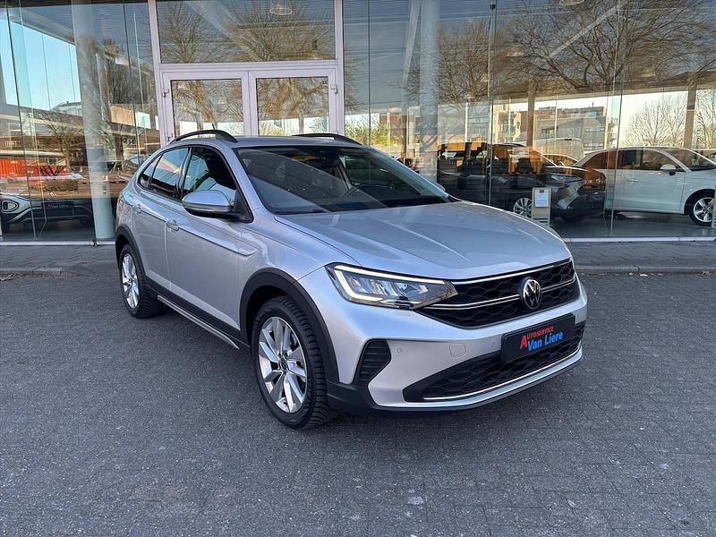 Grijs (metallic) Gebruikt 2023 VW Taigo Life SUV | € 21.945 (Super prijs) - Afbeelding 1/4