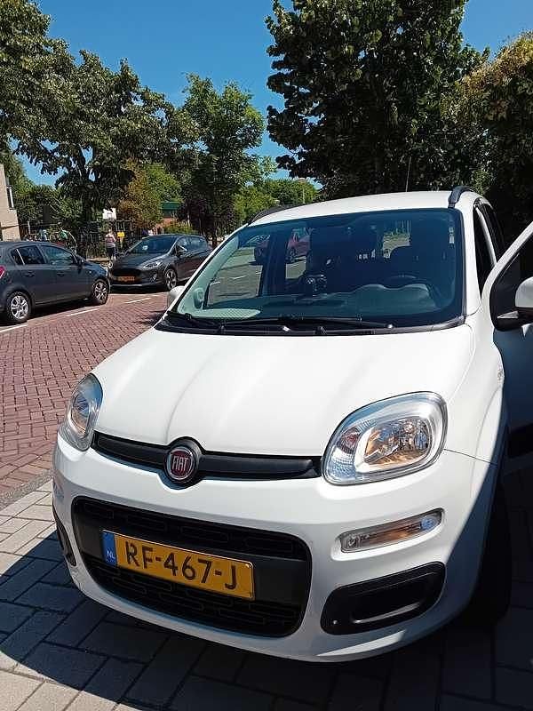 Wit Gebruikt 2017 Fiat Panda Lounge Hatchback | € 9.999 (Iets duurder) - Afbeelding 1/4