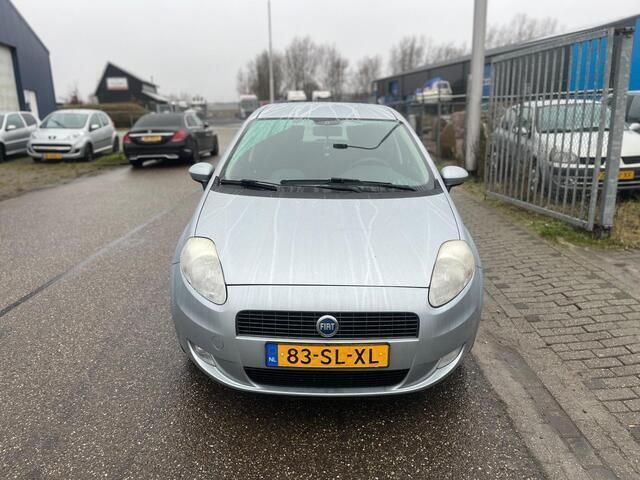 Occasion Fiat Grande Punto Dynamic 77 PK (56 kW) 2006 Grijs Hatchback