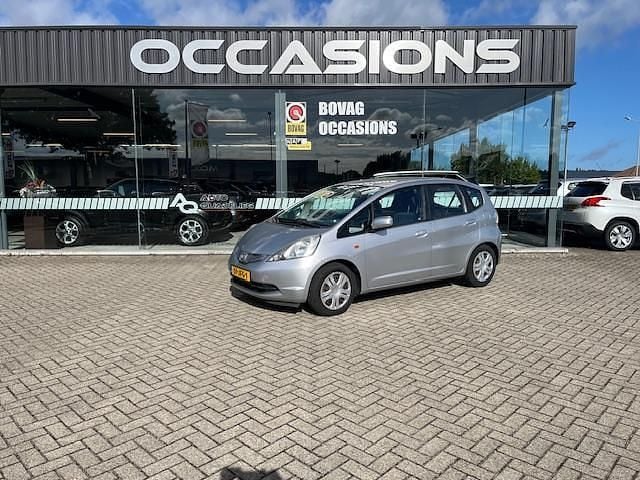 Grijs Gebruikt 2009 Honda Jazz Hatchback | € 5.950 (Eerlijke prijs) - Afbeelding 1/4