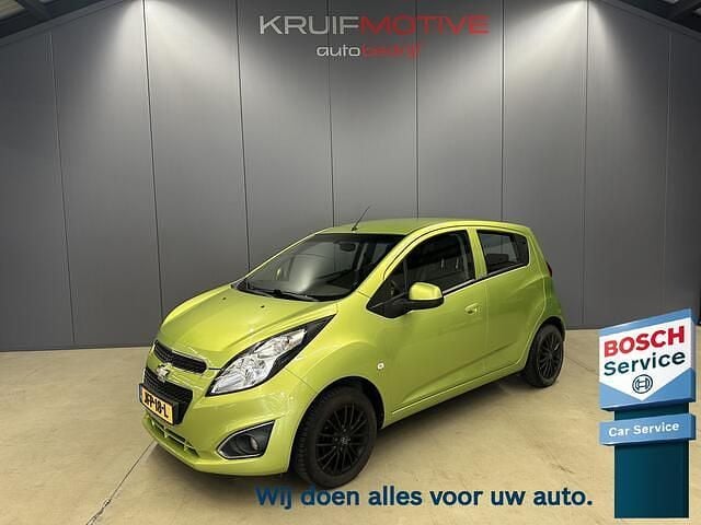 Groen Gebruikt 2013 Chevrolet Spark LT Hatchback | € 3.950 (Eerlijke prijs) - Afbeelding 1/4