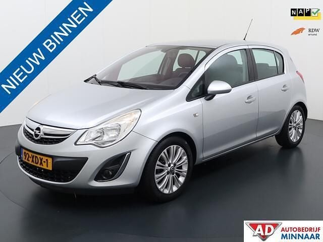 Grijs (metallic) Occasion 2012 Opel Corsa Cosmo Hatchback | € 5.950 (Iets duurder) - Afbeelding 1/4