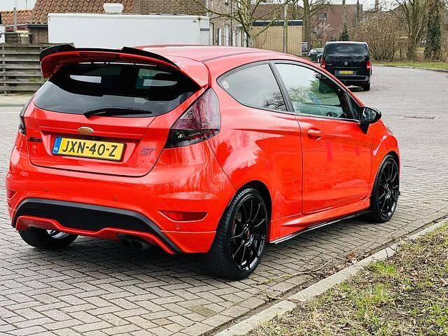 Occasion Ford Fiesta ST 182 PK (133 kW) 2015 Oranje (metallic) Hatchback