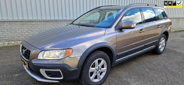 Grijs Gebruikt 2008 Volvo XC70 Summum SUV | € 6.450 (Eerlijke prijs) - Afbeelding 1/4