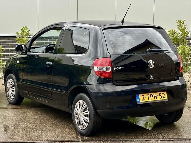 Occasion VW Fox Trendline 60 PK (44 kW) 2011 Zwart, metallic lak Hatchback