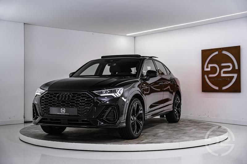 Zwart Gebruikt 2022 Audi Q3 Business SUV | € 44.980 - Afbeelding 1/4