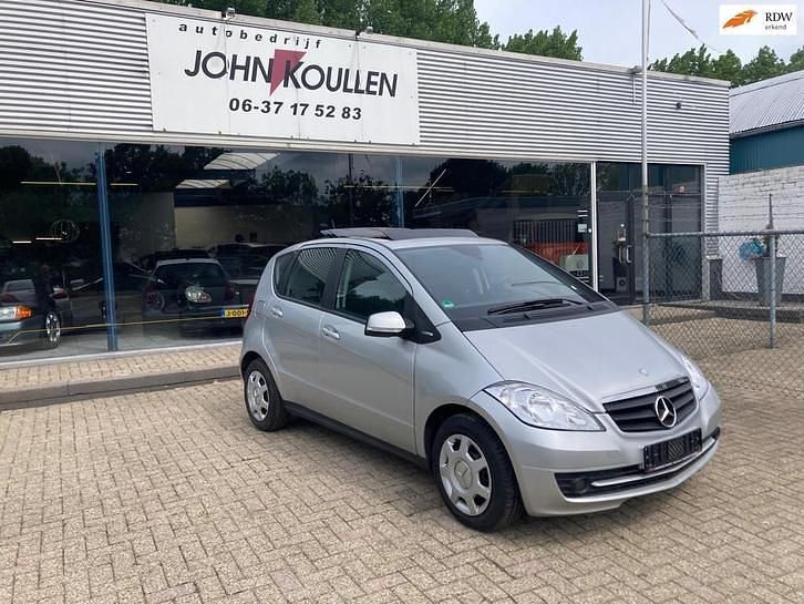 Zilver (metallic) Occasion 2011 Mercedes A160 Business MPV | € 5.950 (Iets duurder) - Afbeelding 1/4