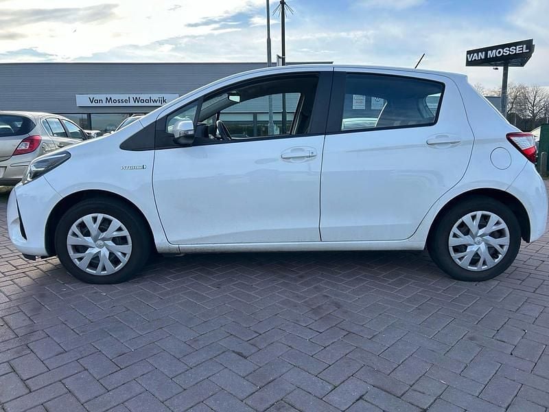 Occasion Toyota Yaris Hybrid 101 PK (74 kW) 2018 Wit Hatchback