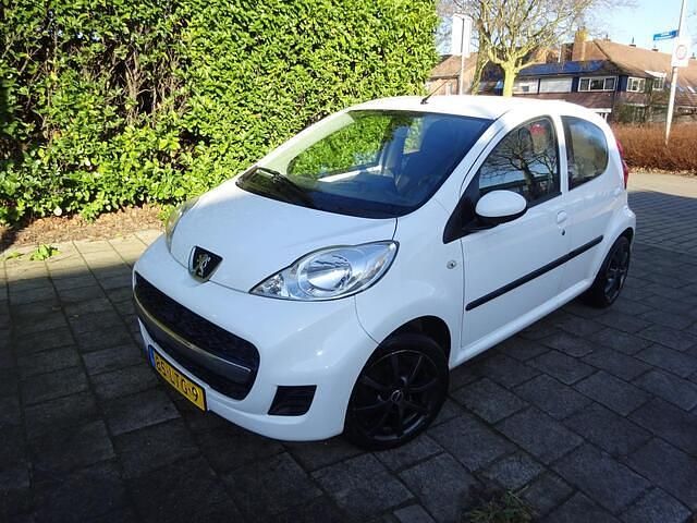 Occasion Peugeot 107 68 PK (50 kW) 2010 Wit Hatchback