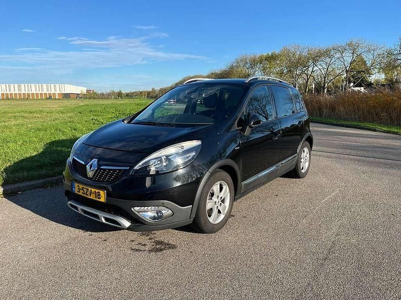 Zwart Gebruikt 2014 Renault Scénic III Bose Edition MPV | € 7.000 (Eerlijke prijs) - Afbeelding 1/4