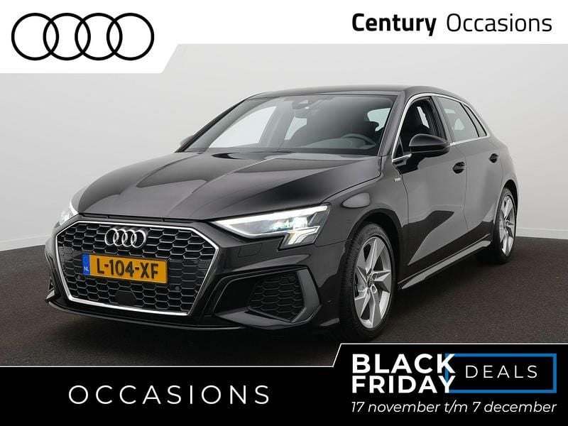 Zwart, metallic lak Gebruikt 2021 Audi A3 Sportback Basis Hatchback | € 24.950 (Eerlijke prijs) - Afbeelding 1/4