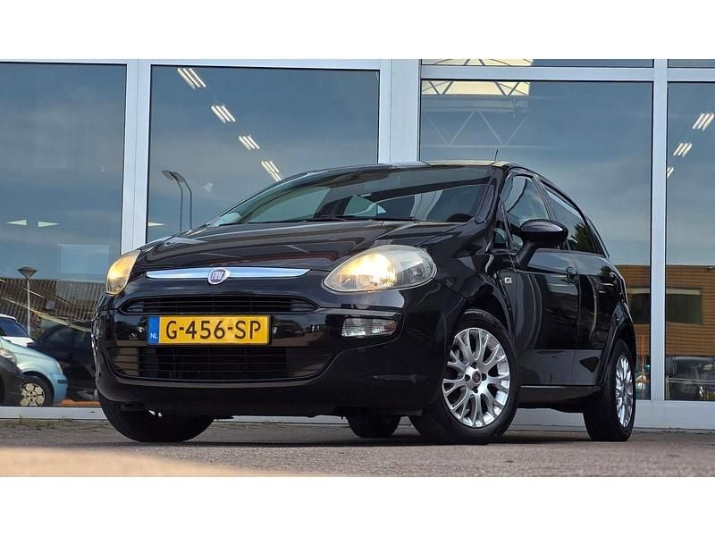 Zwart Occasion 2011 Fiat Punto Business Hatchback | € 2.744 (Goede deal) - Afbeelding 1/4