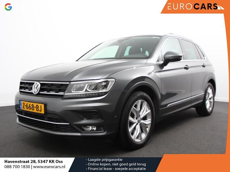 Grijs Gebruikt 2020 VW Tiguan Highline SUV | € 25.490 (Super prijs) - Afbeelding 1/4