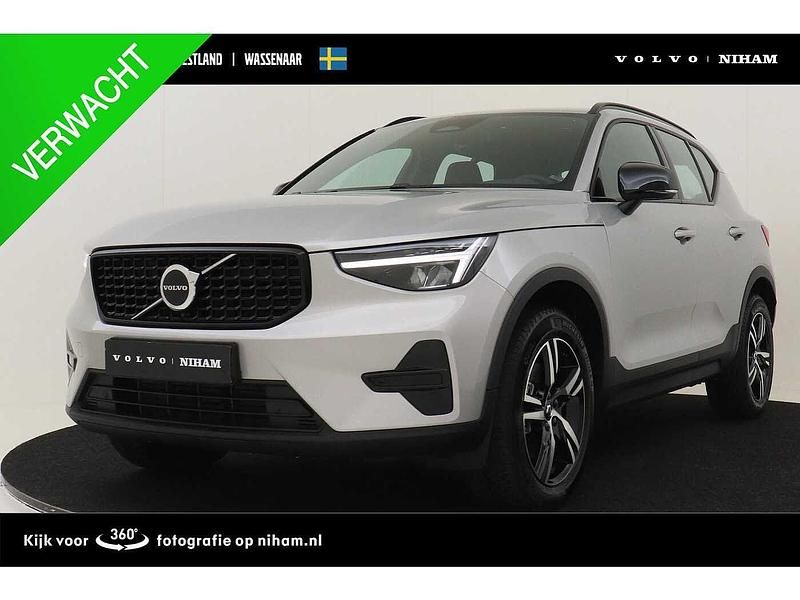 Gebruikt 2025 Volvo XC40 Plus SUV | € 45.785 (Eerlijke prijs) - Afbeelding 1/4