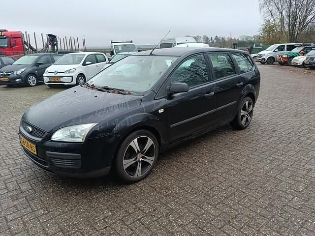 Zwart Gebruikt 2005 Ford Focus Stationwagen | € 595 (Super prijs) - Afbeelding 1/4