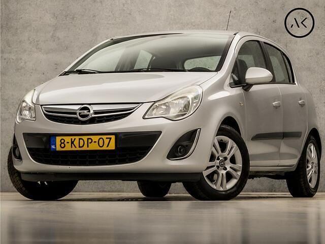 Grijs Gebruikt 2013 Opel Corsa Sport Hatchback | € 4.945 (Eerlijke prijs) - Afbeelding 1/4