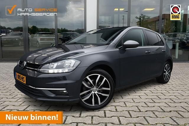 Grijs Gebruikt 2017 VW Golf VII Highline Hatchback | € 14.900 (Eerlijke prijs) - Afbeelding 1/4