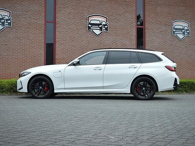 Occasion BMW 330 M Sport 291 PK (214 kW) 2024 Wit Stationwagen