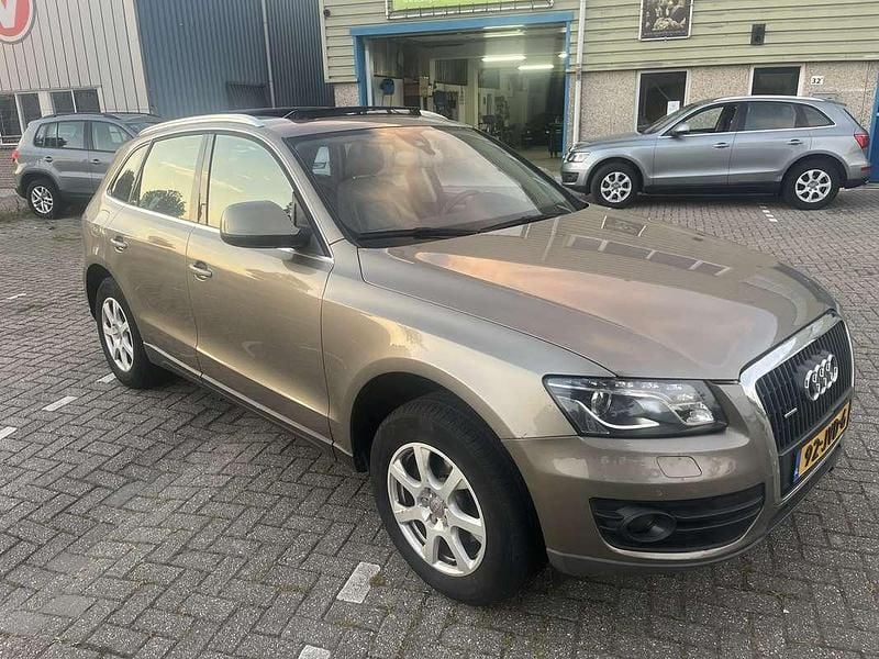 Zwart Occasion 2009 Audi Q5 SUV | € 11.950 (Eerlijke prijs) - Afbeelding 1/4