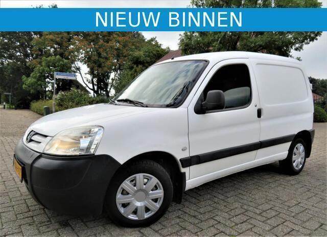 Wit Gebruikt 2004 Peugeot Partner MPV | € 2.995 (Eerlijke prijs) - Afbeelding 1/4