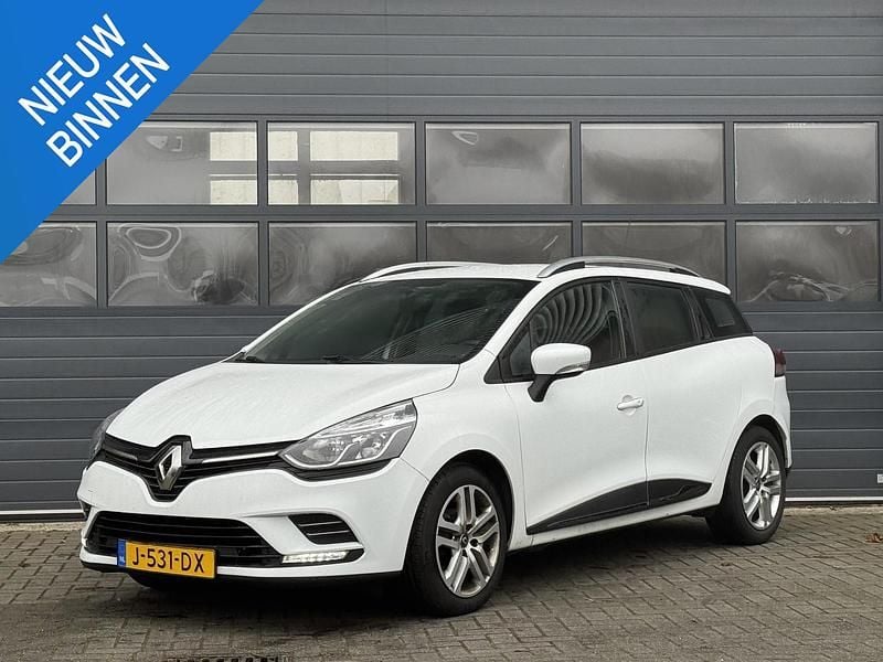 Wit Gebruikt 2020 Renault Clio GrandTour Zen Stationwagen | € 10.999 (Eerlijke prijs) - Afbeelding 1/3