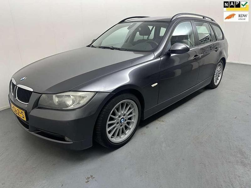 Grijs Gebruikt 2007 BMW 320 Stationwagen | € 2.900 (Super prijs) - Afbeelding 1/4