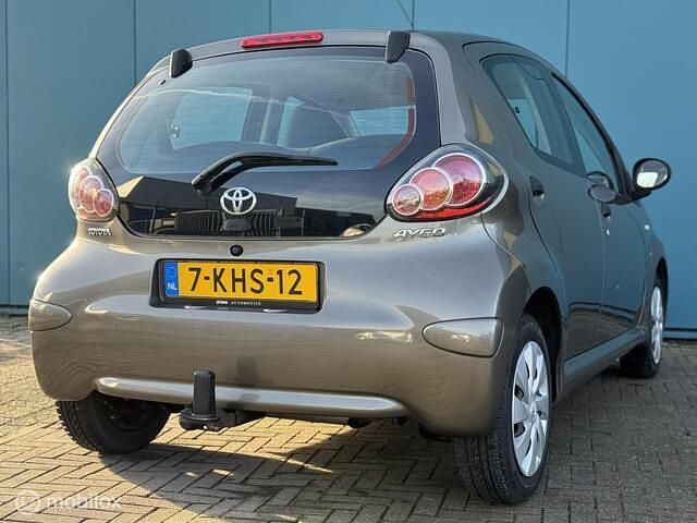 Occasion Toyota Aygo Comfort 68 PK (50 kW) 2013 Bruin Hatchback