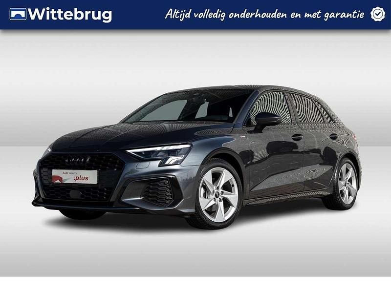 Grijs Gebruikt 2024 Audi A3 Sportback Design Hatchback | € 34.450 (Eerlijke prijs) - Afbeelding 1/2