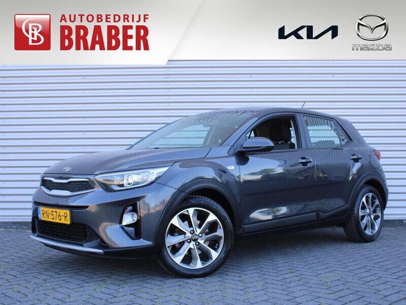 Grijs Gebruikt 2018 Kia Stonic SUV | € 13.795 (Iets duurder) - Afbeelding 1/4
