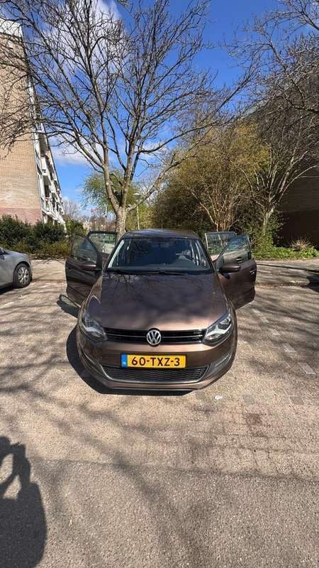 Gebruikt 2012 VW Polo Comfortline Sedan | € 6.499 (Eerlijke prijs) - Afbeelding 1/4