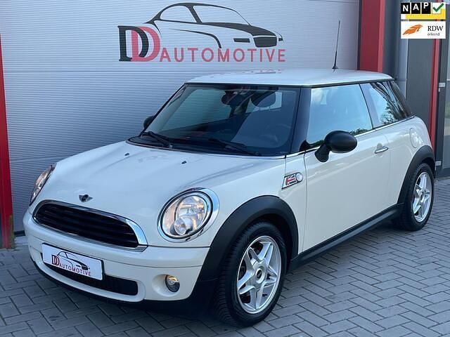 Wit Gebruikt 2009 Mini ONE Business Hatchback | € 6.950 (Duur) - Afbeelding 1/4