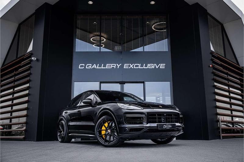 Zwart Gebruikt 2020 Porsche Cayenne Turbo S SUV | € 128.995 - Afbeelding 1/4