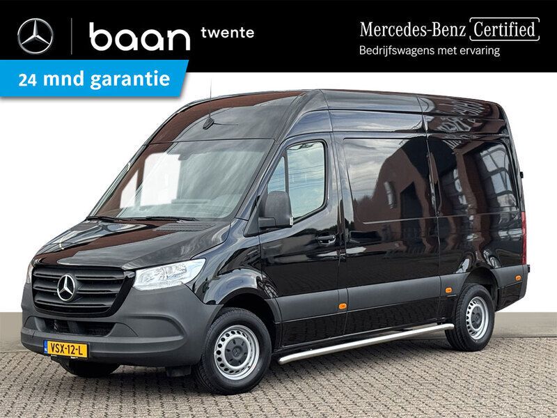 Zwart Gebruikt 2022 Mercedes Sprinter Van | € 35.950 (Iets duurder) - Afbeelding 1/4