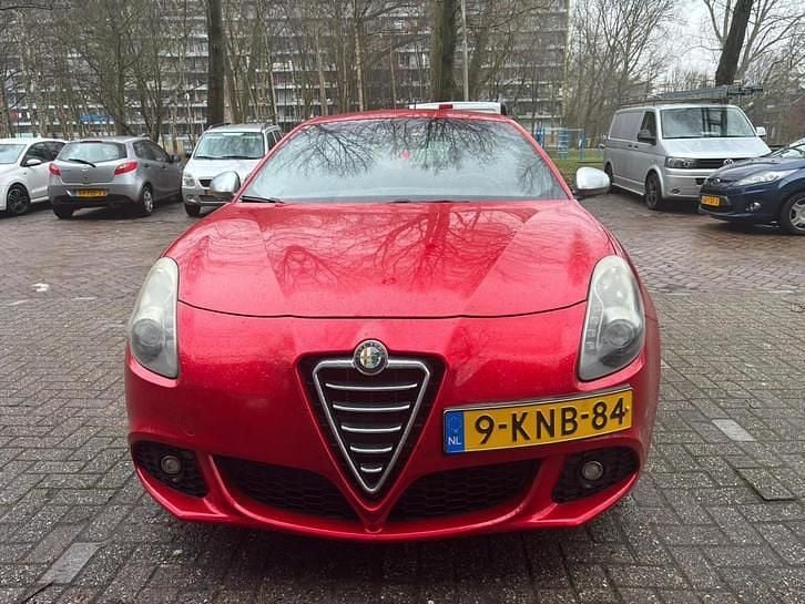 Occasion Alfa Romeo Giulietta Business 170 PK (125 kW) 2013 Rood Hatchback