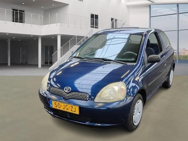 Blauw Occasion 2002 Toyota Yaris Hatchback | € 2.850 (Eerlijke prijs) - Afbeelding 1/4