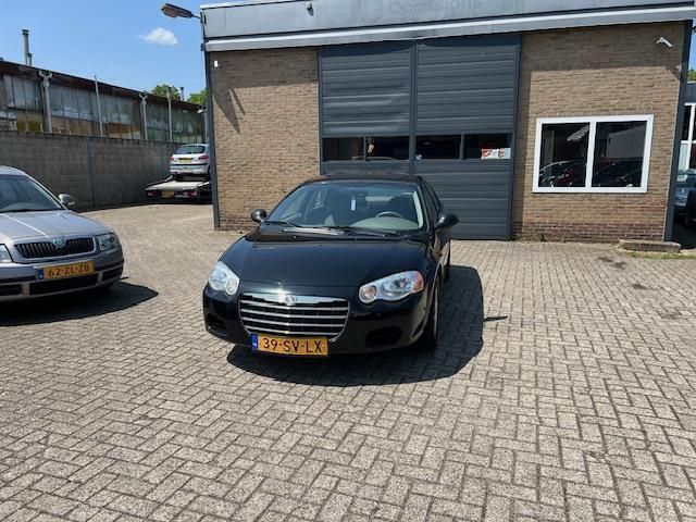 Zwart Gebruikt 2006 Chrysler Sebring Sedan | € 3.250 - Afbeelding 1/4