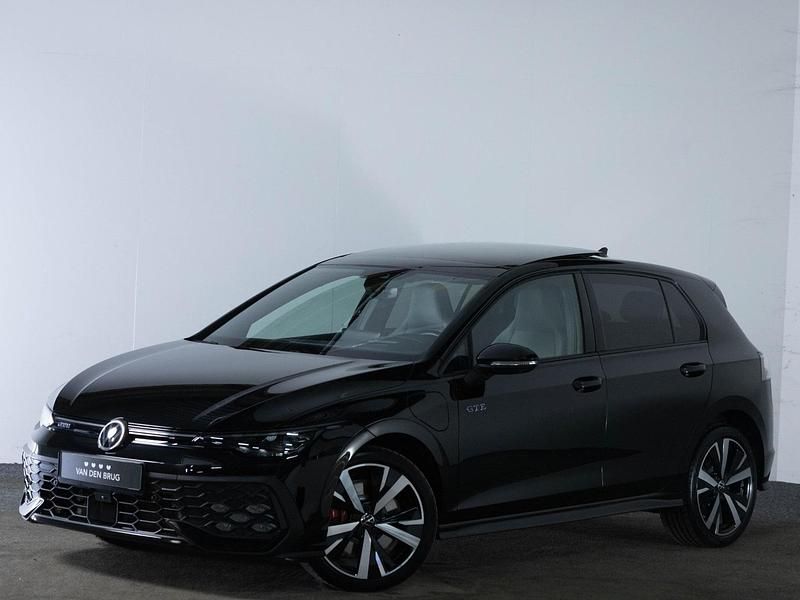 Occasion VW Golf VIII GTE 272 PK (200 kW) 2025 Zwart Hatchback