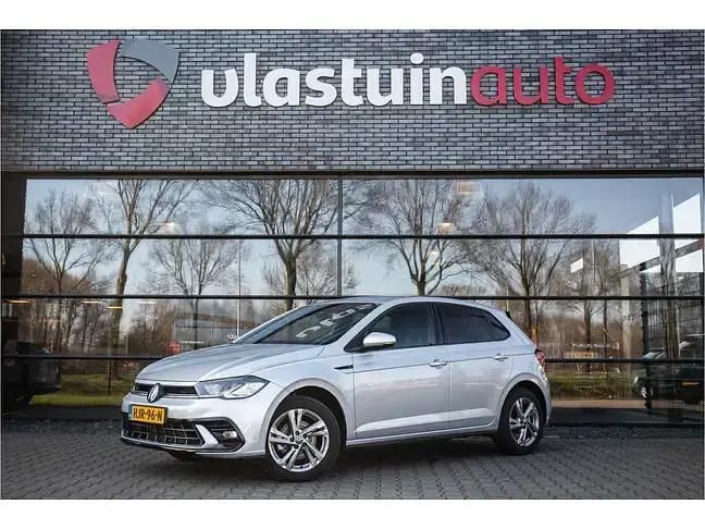 Zilver Gebruikt 2024 VW Polo R-line Hatchback | € 25.999 (Eerlijke prijs) - Afbeelding 1/4