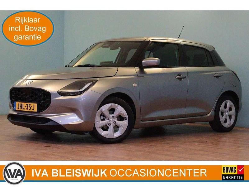 Grijs Nieuw 2025 Suzuki Swift Style Hatchback | € 22.399 - Afbeelding 1/3