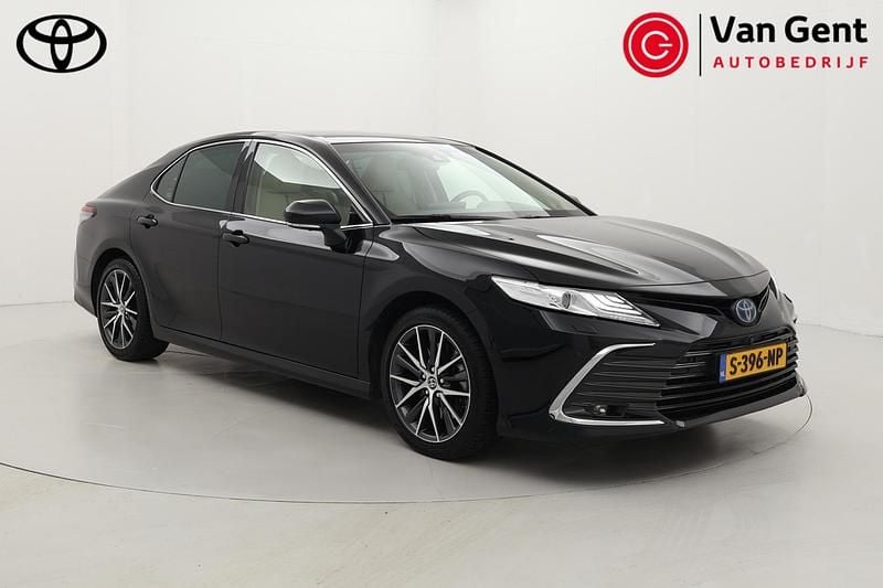 Occasion Toyota Camry Premium 218 PK (160 kW) 2023 Zwart (metallic) Sedan