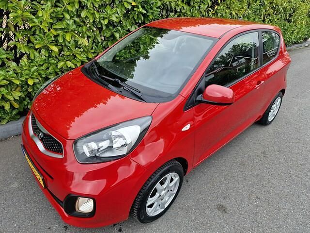Rood Gebruikt 2012 Kia Picanto Comfort Hatchback | € 4.750 (Goede deal) - Afbeelding 1/4