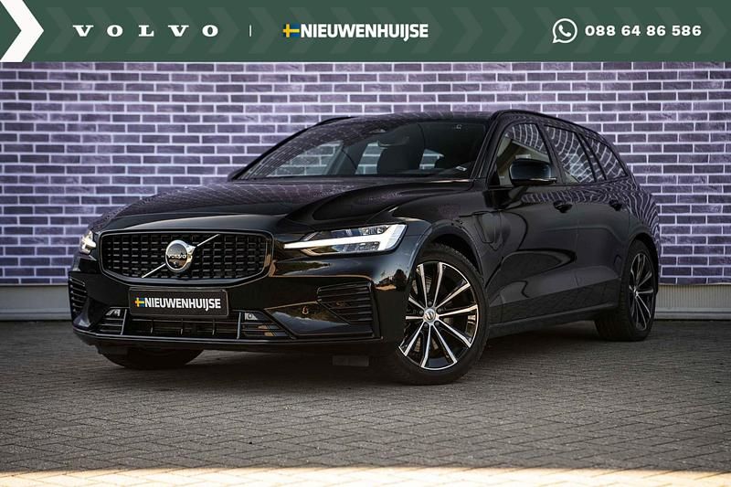 Zwart Gebruikt 2024 Volvo V60 Plus Stationwagen | € 43.899 (Goede deal) - Afbeelding 1/3